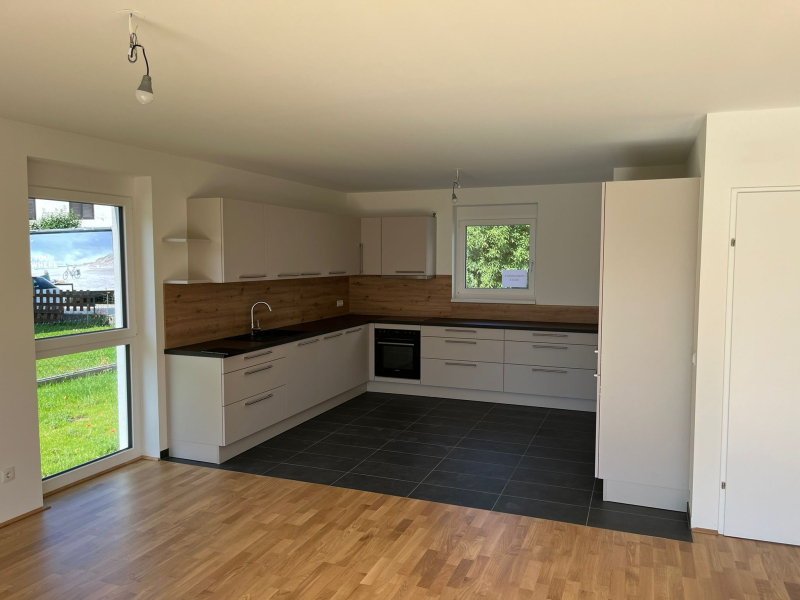 Nachhaltige Ziegelmassivbauweise! Wohnbaugefrdertes Niedrigenergiehaus mit 4 Zimmer, Vollunterkellerung und Eigengrund. /  / 2540 Bad Vslau / Bild 1