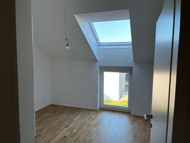 Nachhaltige Ziegelmassivbauweise! Wohnbaugefrdertes Niedrigenergiehaus mit 4 Zimmer, Vollunterkellerung und Eigengrund. /  / 2540 Bad Vslau / Bild 4