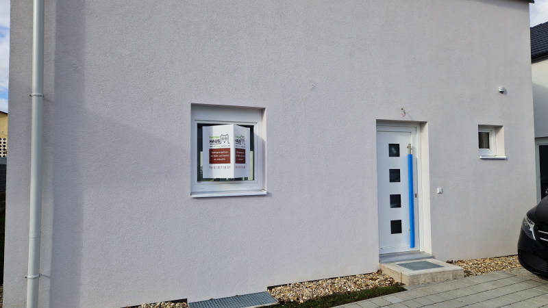 Nachhaltige Ziegelmassivbauweise! Wohnbaugefrdertes Niedrigenergiehaus mit 4 Zimmer, Vollunterkellerung und Eigengrund. /  / 2540 Bad Vslau / Bild 9