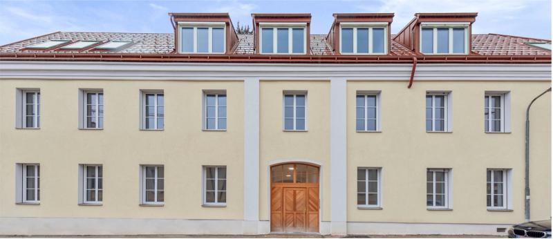 Maurer Cottage: Thaller °5 Wohnung mit Terrasse im stilvoll renovierten Gründerzeithaus