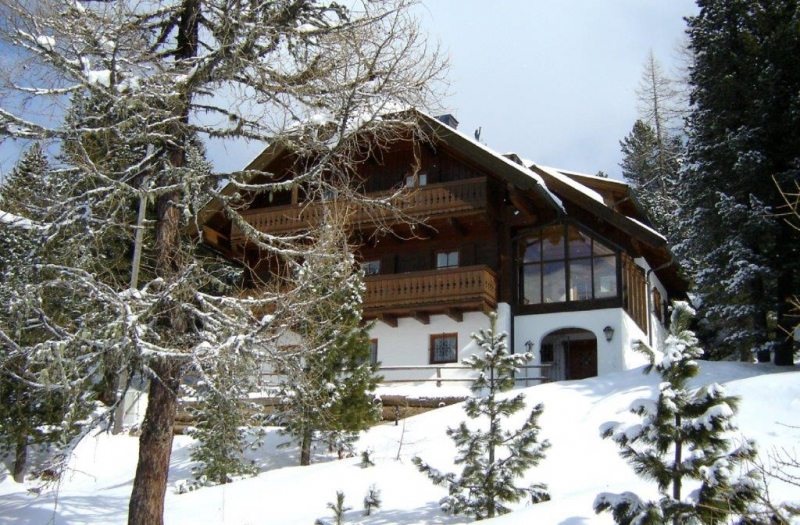 JUWEL inkl. unverbauten Fernblick! Wunderschnes Apartmenthaus mit 3 Wohnungen auf der Turracher Hhe! /  / 9565 Reichenau / Bild 0