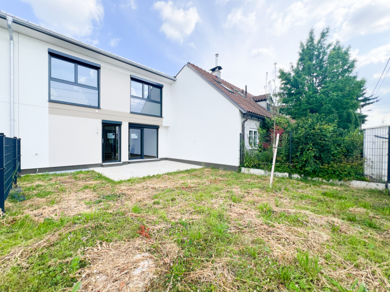ERSTBEZUG: REIHENHAUS MIT PV-ANLAGE UND HOCHWERTIGER EINBAUKCHE NHE BADETEICH /  / 1220 Wien / Bild 4