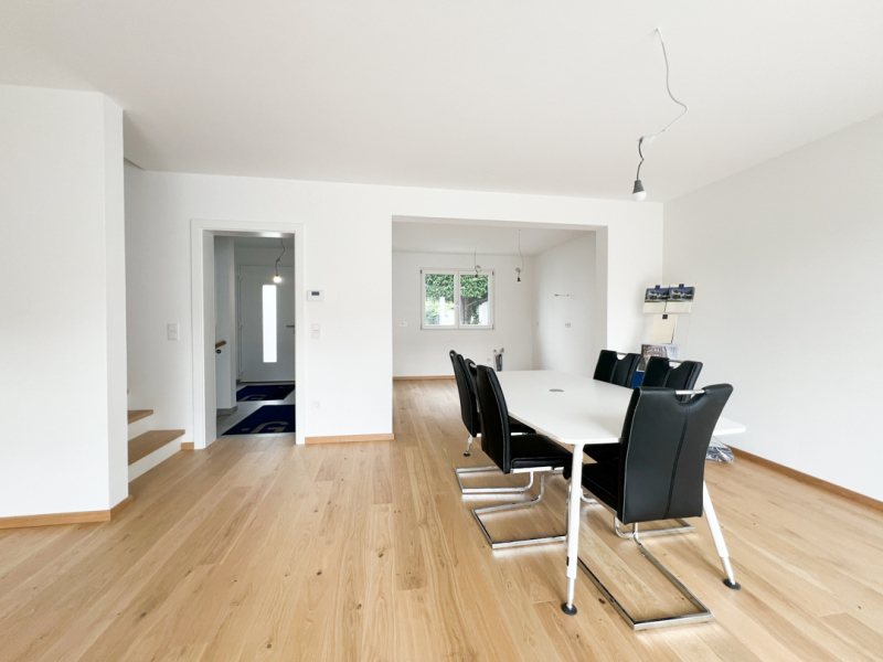 FIRST OCCUPANCY: ROW HOUSE WITH PV SYSTEM AND HIGH-QUALITY FITTED KITCHEN NEAR THE BATHING POND /  / 1220 Wien / Bild 1
