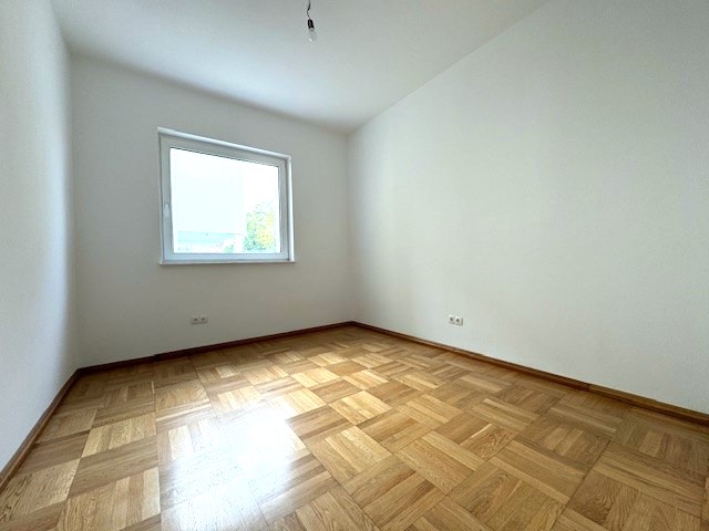 SCHNE 3 Zimmerwohnung 82 m mit Balkon, Garten, Keller und Garage in Traiskirchen! /  / 2514 Traiskirchen / Bild 3
