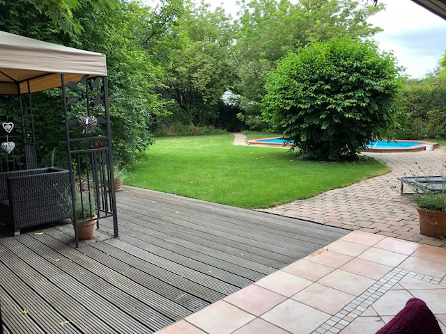 Grozgiges Einfamilienhaus mit hohem Wohnkomfort und groen Garten und Pool /  / 2481 Achau / Bild 3
