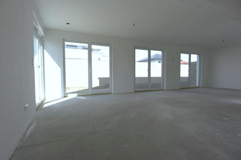 **OHNE EIGENKAPITAL  Superfinanzierung JETZT ! **  Tolle Neubau - Doppelhaushlfte - 4 Zimmer, Garten, 2-KFZ-Abstellpltze in Pottendorf  /  / 2486 Pottendorf / Bild 1