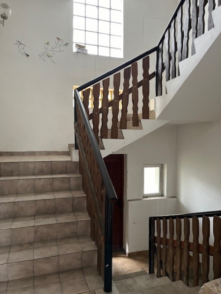 Zweifamilienwohnhaus mit kleinem Garten /  / 2171  / Bild 1
