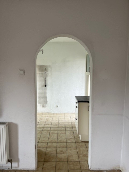 Zweifamilienwohnhaus mit kleinem Garten /  / 2171  / Bild 4