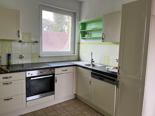 Zweifamilienwohnhaus mit kleinem Garten /  / 2171  / Bild 3