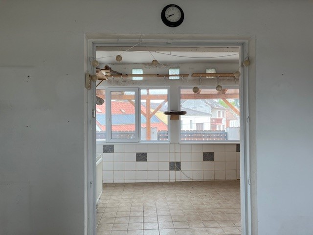 Zweifamilienwohnhaus mit kleinem Garten /  / 2171  / Bild 4