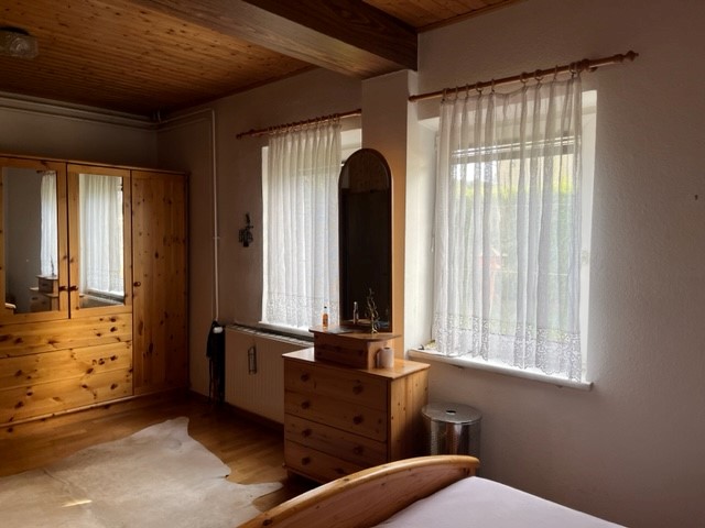 Sanierungsbedrftiges Wohnhaus mit Garten, Pool, Garagen und ehemaligem Schlachthof /  / 2763 Pernitz / Bild 2