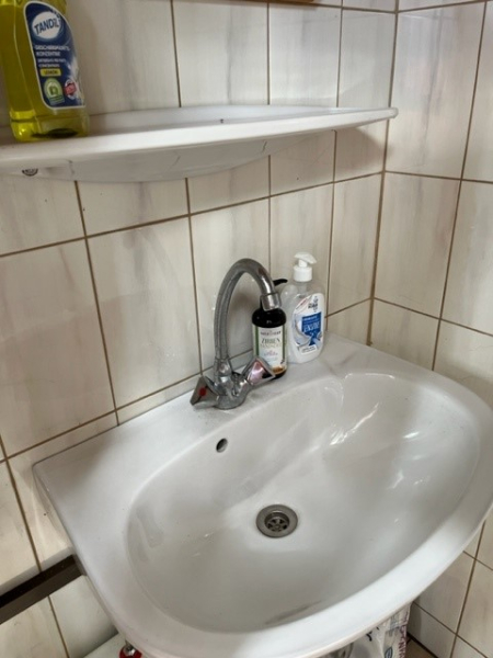 Baugrund mit kleinem Abrissobjekt und nicht funktionsfhigem Pool /  / 1220 Wien / Bild 1