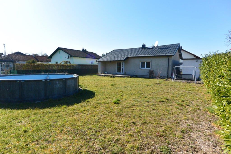 Sonniger Platz mit Bungalow (BJ 2016) mit Garten inkl. Terrasse und Garage! /  / 2603 Felixdorf / Bild 1