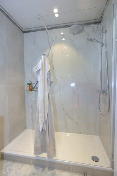 Extravagantes Eckreihenhaus mit 5 Zimmer, 130 m Wfl. in Villenlage, Baden Stadt! /  / 2500 Baden / Bild 9
