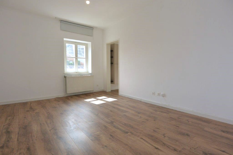 Helle, gemtliche 3 Zimmer Dachgeschosswohnung (keine Schrgen) am Josefplatz! /  / 2500 Baden / Bild 0