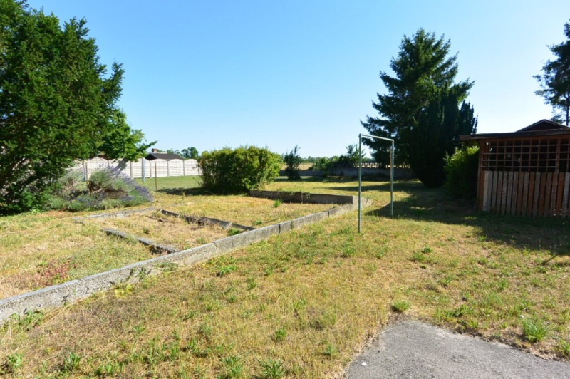 Schnes groes Grundstck mit 1030 m inkl. sanierungsbedrftigen Einfamilienhaus! /  / 2483 Weigelsdorf / Bild 2