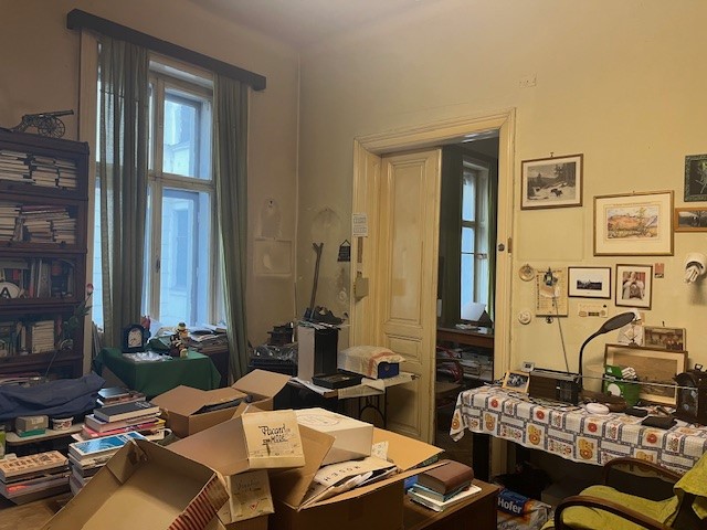 Zu sanierende Altbauwohnung im ersten Stock, Innenhoflage /  / 1020 Wien / Bild 4