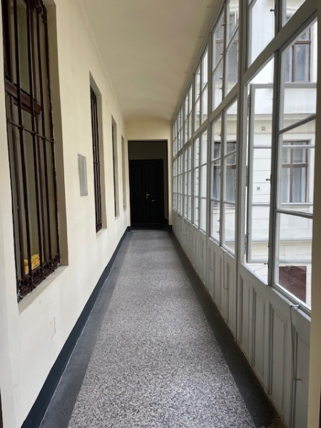 Zu sanierende Altbauwohnung im ersten Stock, Innenhoflage /  / 1020 Wien / Bild 8