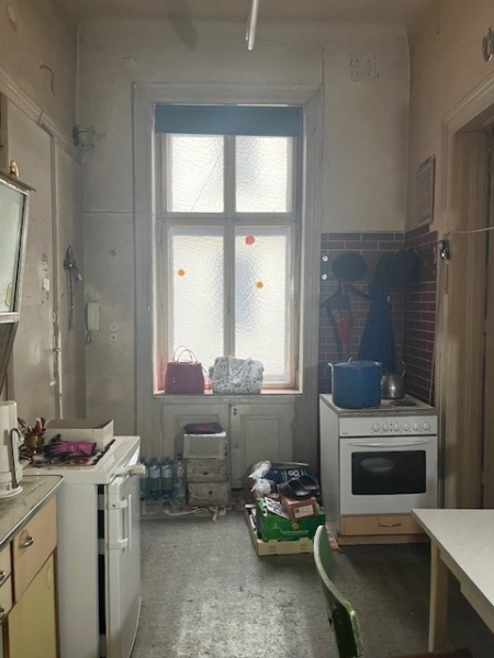 Zu sanierende Altbauwohnung im ersten Stock, Innenhoflage /  / 1020 Wien / Bild 6