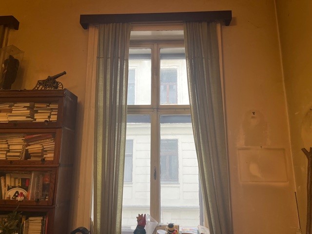 Zu sanierende Altbauwohnung im ersten Stock, Innenhoflage /  / 1020 Wien / Bild 9