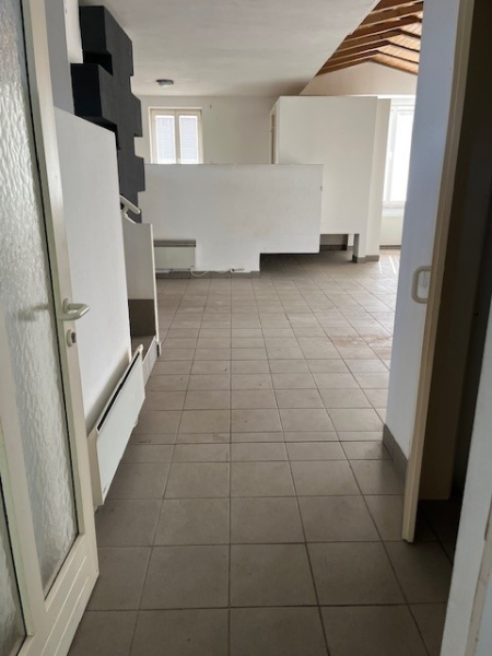 Extravagantes Wohnhaus auf 3 Etagen /  / 0 Bernstein / Bild 0