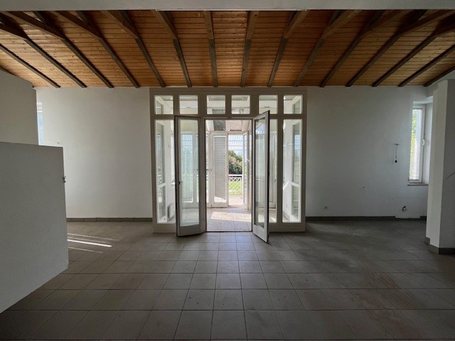 Extravagantes Wohnhaus auf 3 Etagen /  / 0 Bernstein / Bild 3