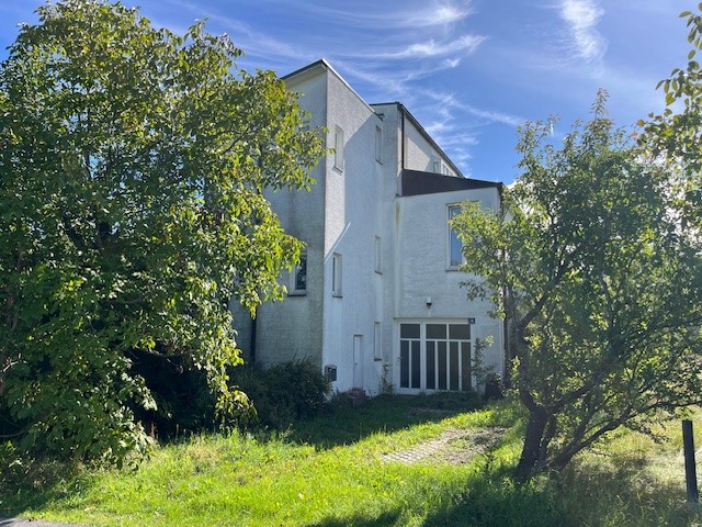 Extravagantes Wohnhaus auf 3 Etagen /  / 0 Bernstein / Bild 2