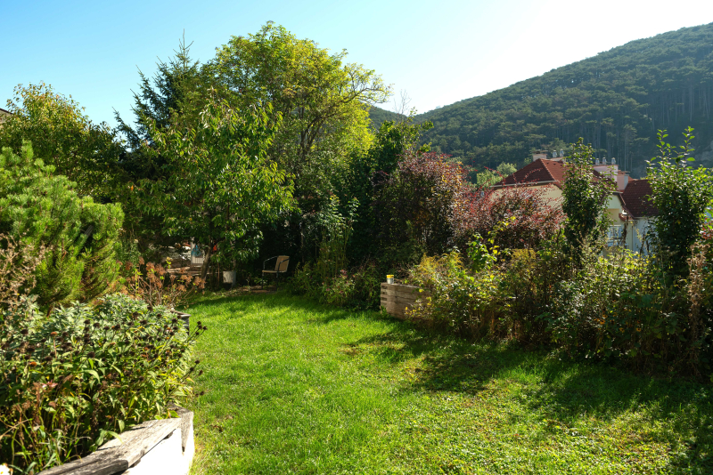 Eckreihenhaus mit 200 m2 Garten in Berndorf /  / 2560 Berndorf / Bild 1