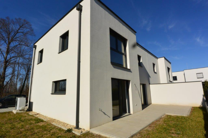 Neubau! Doppelhaushälfte - 4 Zimmer, Keller, Garten, 2-KFZ-Abstellplätze in Himberg!