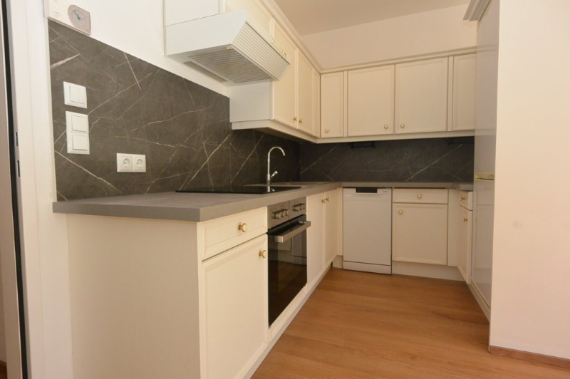 Gemtliche ca. 50 m - 2 Zimmer inkl. Balkon und Garage zum Wohlfhlen beim Wegerl im Helenental /  / 2500 Baden / Bild 4