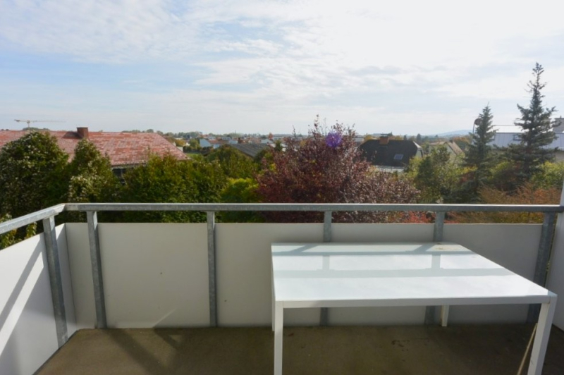 Sonnige und hochwertige 3 Zimmerwohnung ca. 96 m inkl. Balkon und Garage in Brunn am Gebirge! /  / 2345 Brunn a. Geb / Bild 4