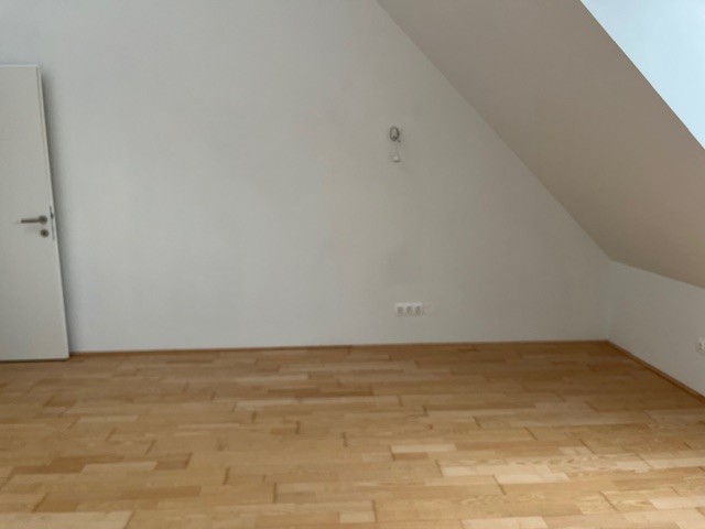 5 Zimmer Eigentumsobjekt auf 2 Etagen mit 2 Terrassen, als Bro konzipiert /  / 2000 Stockerau / Bild 2