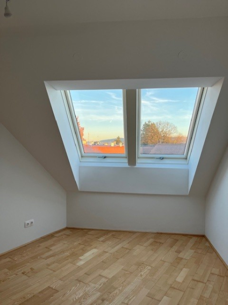 Eigentumswohnung auf 2 Ebenen mit 2 Zimmern, Terrasse und Loggia /  / 2000 STockerau / Bild 1