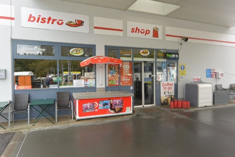 Etablierte AVIA-Tankstelle mit Wohnhaus & gro�em Grundst�ck in Unterkohlst�tten � Top Lage an der B50 /  / 7435&nbsp;Unterkohlst�tten / Bild 2