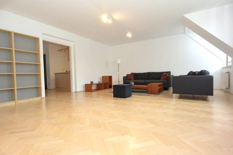 Lichtdurchflutete ca. 123 m� Dachgeschoss-Maisonette zzgl. ca. 18 m� Terrasse und Garage in 1180 Wien! /  / 1180&nbsp;Wien / Bild 3