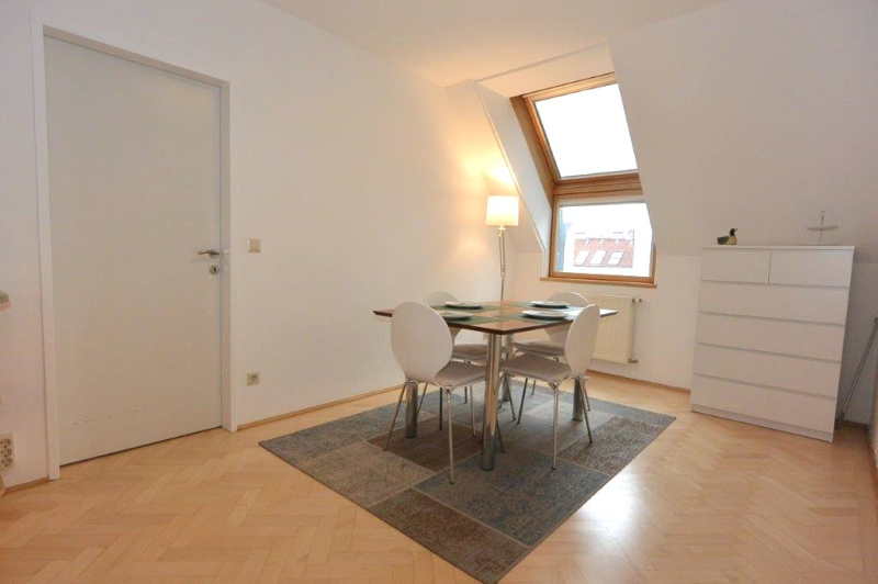 Lichtdurchflutete ca. 123 m� Dachgeschoss-Maisonette zzgl. ca. 18 m� Terrasse und Garage in 1180 Wien! /  / 1180&nbsp;Wien / Bild 4