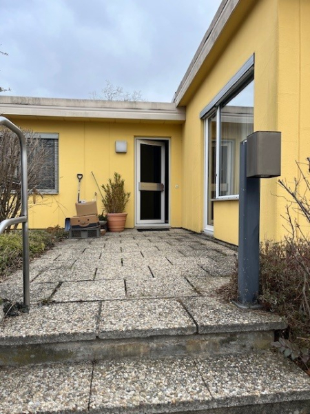 Renovierungsbedürftiger unterkellerter Bungalow in Ruhelage / / 3382 Loosdorf / Bild 3