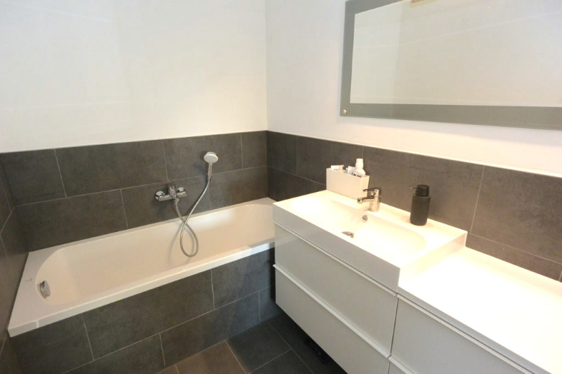 Neuwertige 3 Zimmer Wohnung: Sonnig, modern und lichtdurchflutet inkl. Loggia in M�dling! /  / 2340&nbsp;M�dling / Bild 0