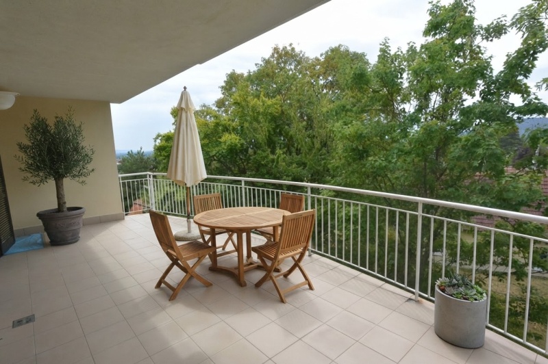 Gro�z�gige Dachgescho�wohnung inkl. Terrasse und Tiefgarage am Mitterberg!! /  / 2500&nbsp;Baden / Bild 1