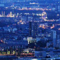 Blick auf Wien bei Nacht